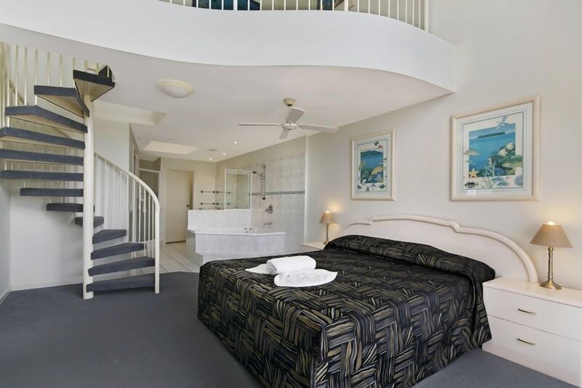 Riviere On Golden Beach Caloundra Exterior photo