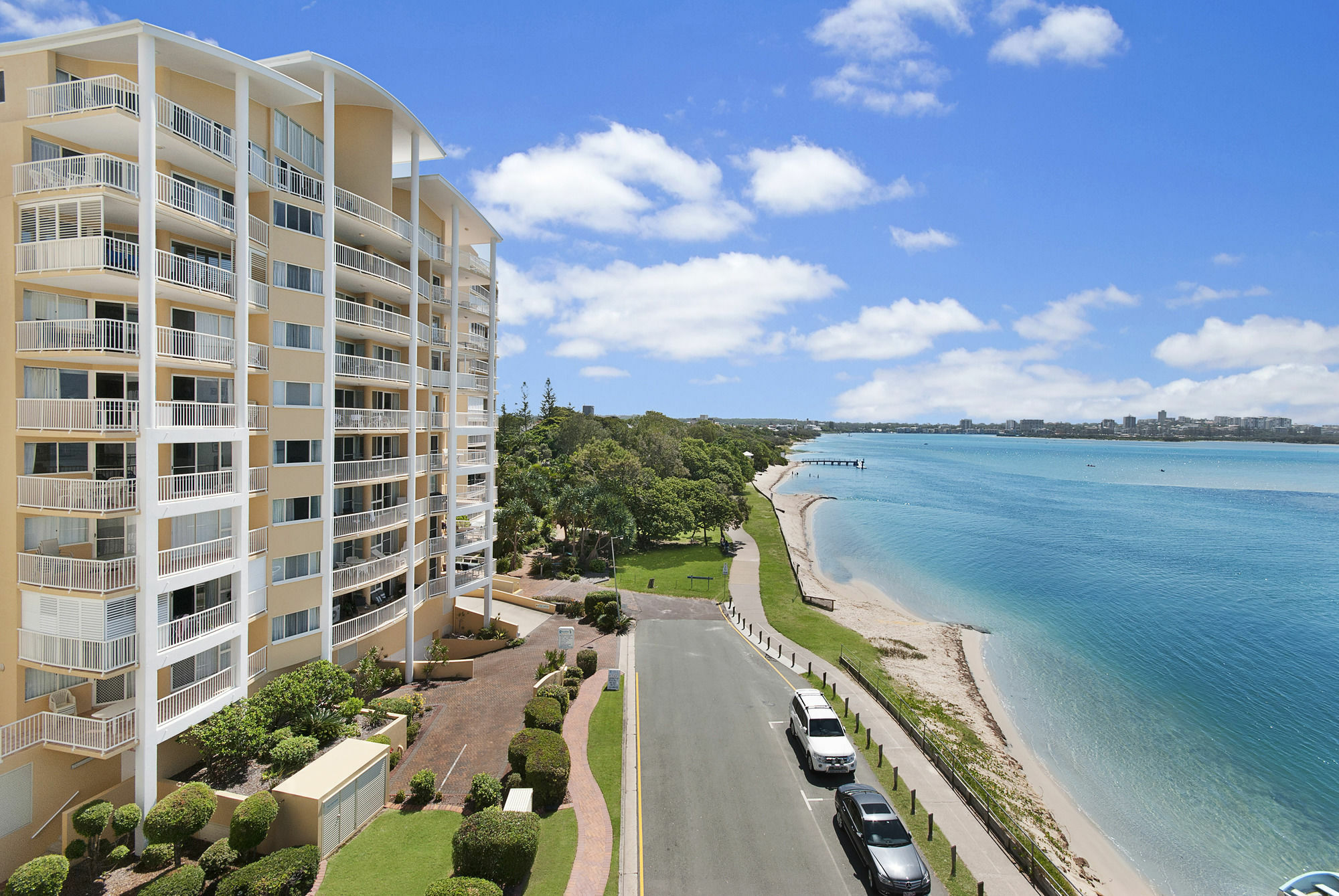Riviere On Golden Beach Caloundra Exterior photo